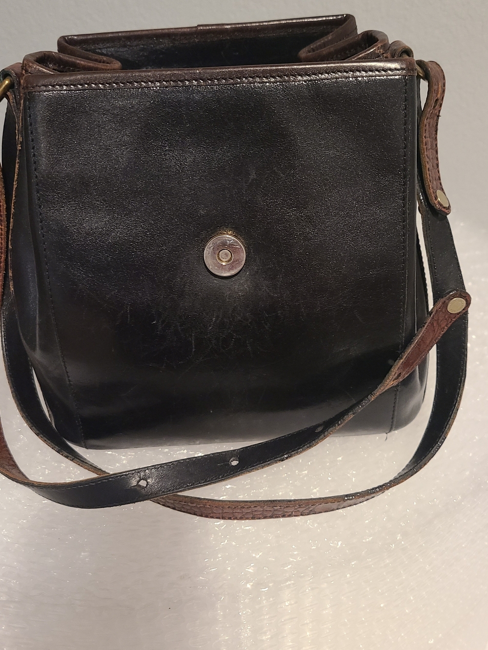 Brahmin Brown Croc-Embossed Flap Black Leather Crossbody - Picture 9 of 9